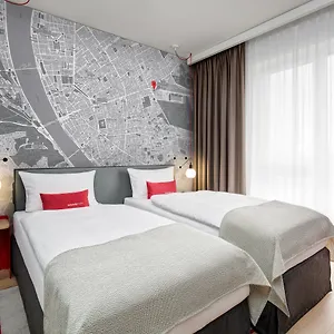 **** Hotel Intercityhotel Maďarsko