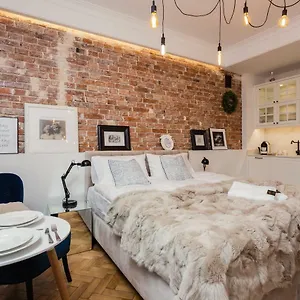 Sleephome Poznanska Апартаменты Варшава